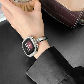 TUV PLNT Silm metal band crystal details shimmer during wear.