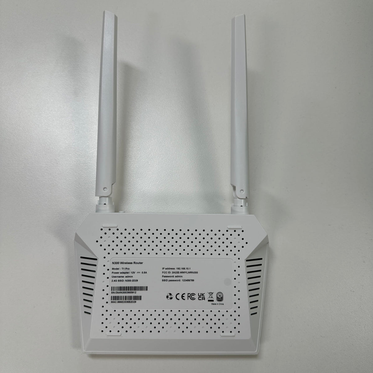 U-SPEED N300 compatibility with 802.11b/g ensures broad device support