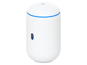 Ubiquiti UDR7 back ports enable fast WAN and LAN connections
