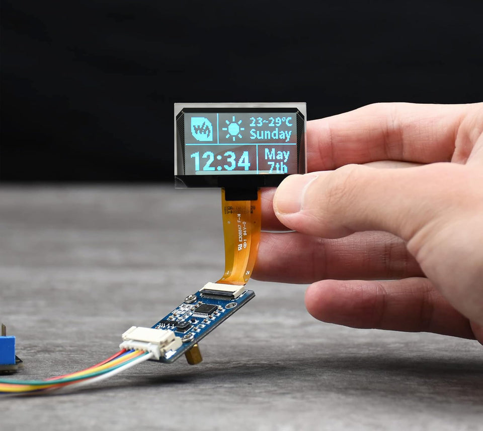 UeeKKoo 1.51-inch transparent OLED front view for small Raspberry Pi displays