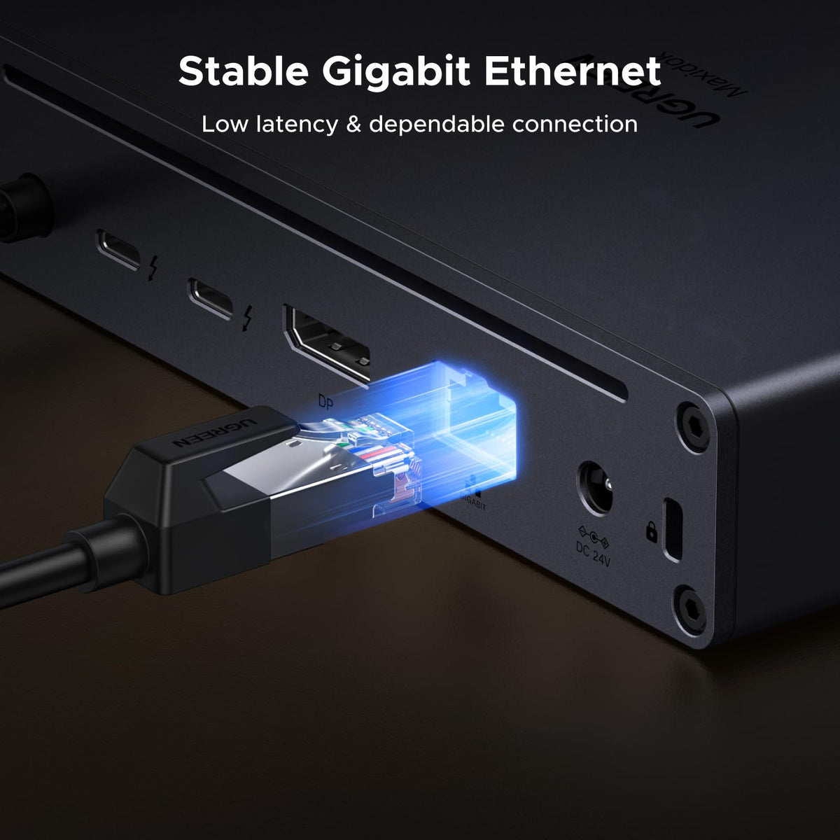 UGREEN Maxidok Thunderbolt 5 hub SD/TF reader for quick media import