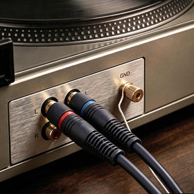 Ullnosoo vinyl audio setup for immersive, hum-free listening