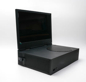 UPspec xScreen cablefree power: USB-powered setup simplifies portable play.