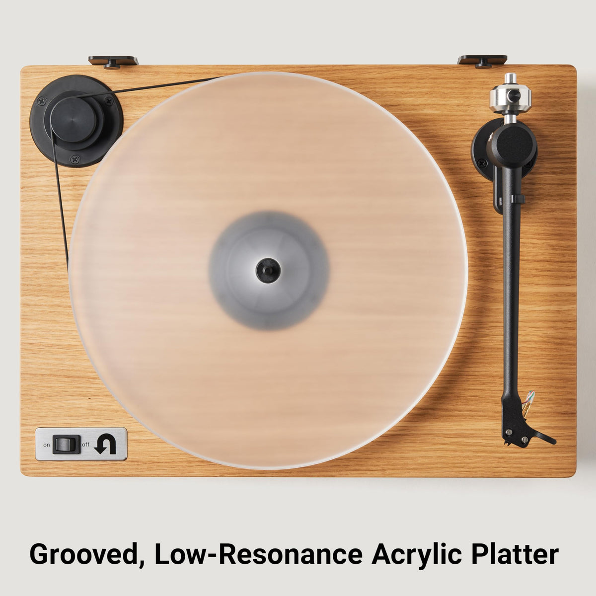 U-Turn Audio Orbit Plus Gen 2 Oak cartridge detail points to Ortofon OM5E for balanced sound.