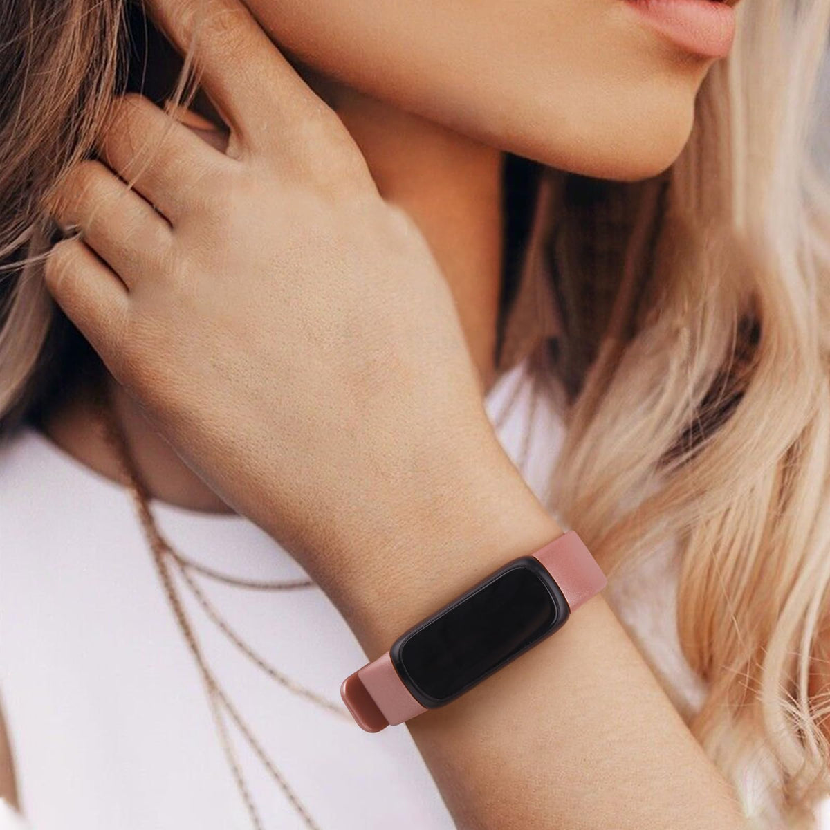Vancle Inspire 3 silicone material close-up, waterproof and soft on skin