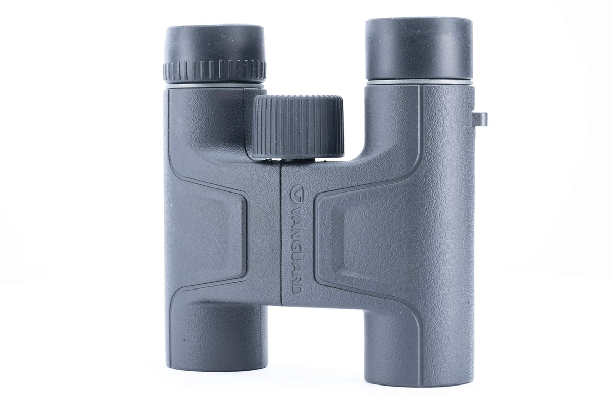 Vanguard Vesta 10x25 lenses with BaK4 glass for crisp views.