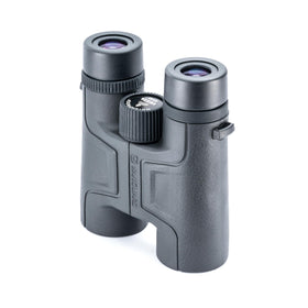 Vanguard Vesta 8420 front view shows compact, durable shell for outdoor use.