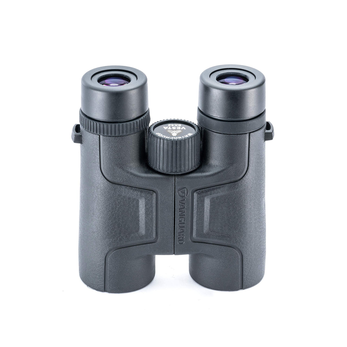 Vanguard Vesta 8420 side profile highlights lightweight design for travel and hikes.