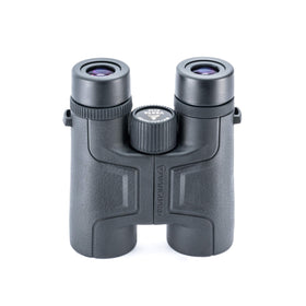Vanguard Vesta 8420 side profile highlights lightweight design for travel and hikes.