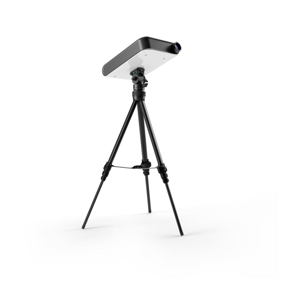 Vaonis Hestia smartphone ocular attachment enables easy celestial viewing.