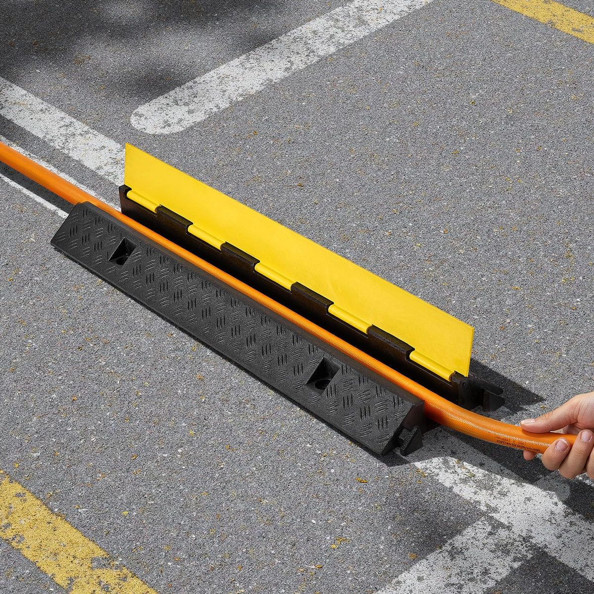 VEVOR interlocked sections joined demonstrating expandable coverage and stable connection