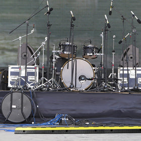 VEVOR versatile indoor outdoor use for events, warehouses, and parking areas.