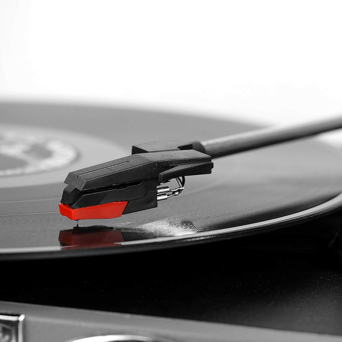 Victrola ceramic needle with durable design for smooth vinyl listening