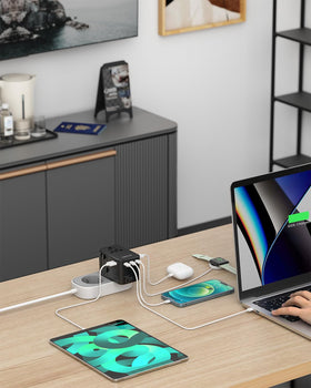 VINTAR inside travel bag showcasing portability and multi‑device readiness