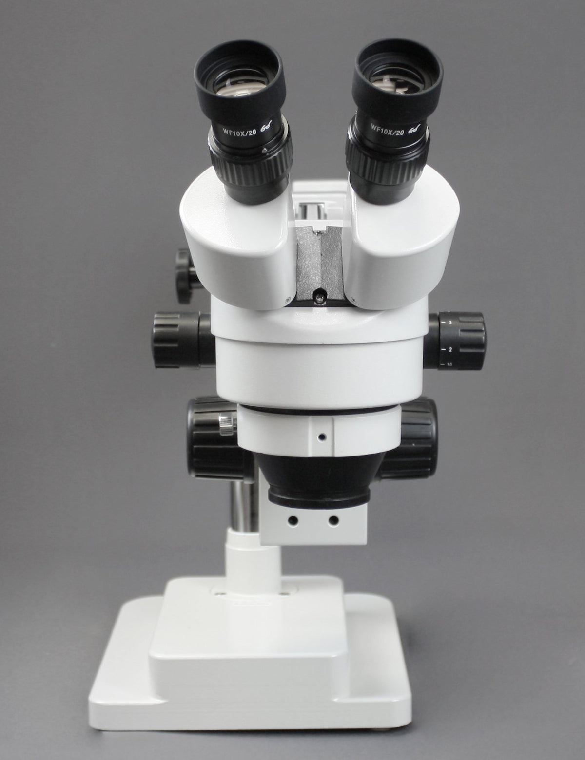 Vision Scientific 144-LED ring light delivers bright, cool illumination for crisp images.