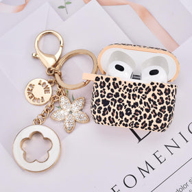 VISOOM AirPods 3 case features detachable rose-gold keychain for travel.