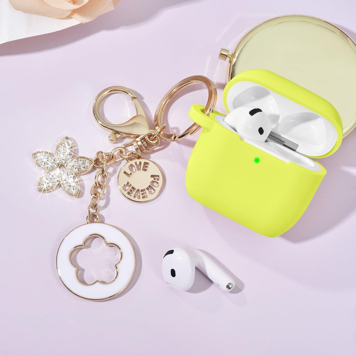VISOOM AirPods 4 anti-drop silicone case for reliable everyday protection.
