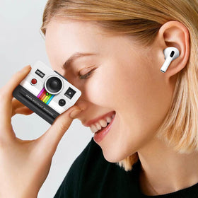 Two-layer silicone VISOOM case protects AirPods Pro 3.