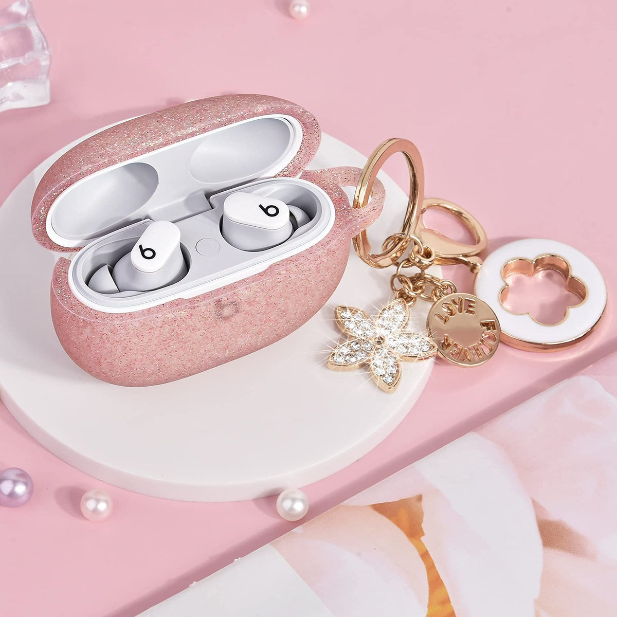 VISOOM four-leaf-clover charm detail on keychain adding a fashionable, secure carry benefit