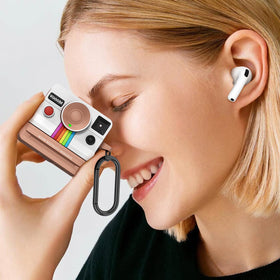 VISOOM Polaroid AirPods 4 pink case variant offering personality and grip.