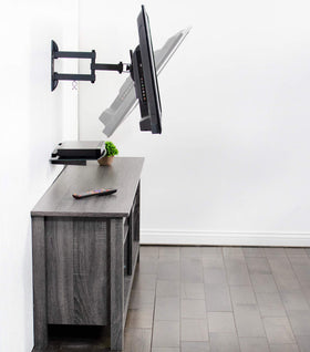 VIVO included hardware and instructions laid out for straightforward installation benefit