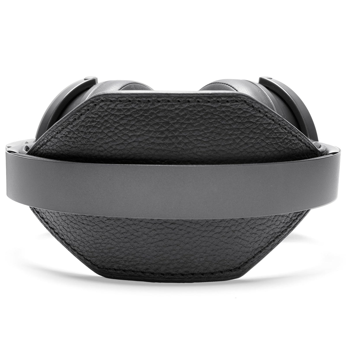 Voarmaks adjustable fit with extra holes for a personalized comfortable grip