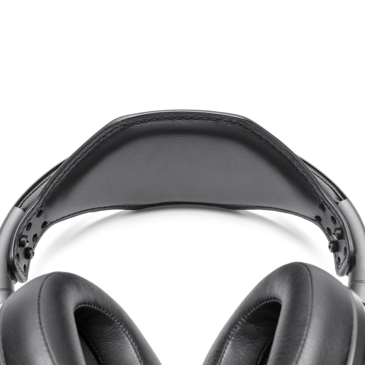 Voarmaks lightweight durable stitching detail supports long-lasting wear