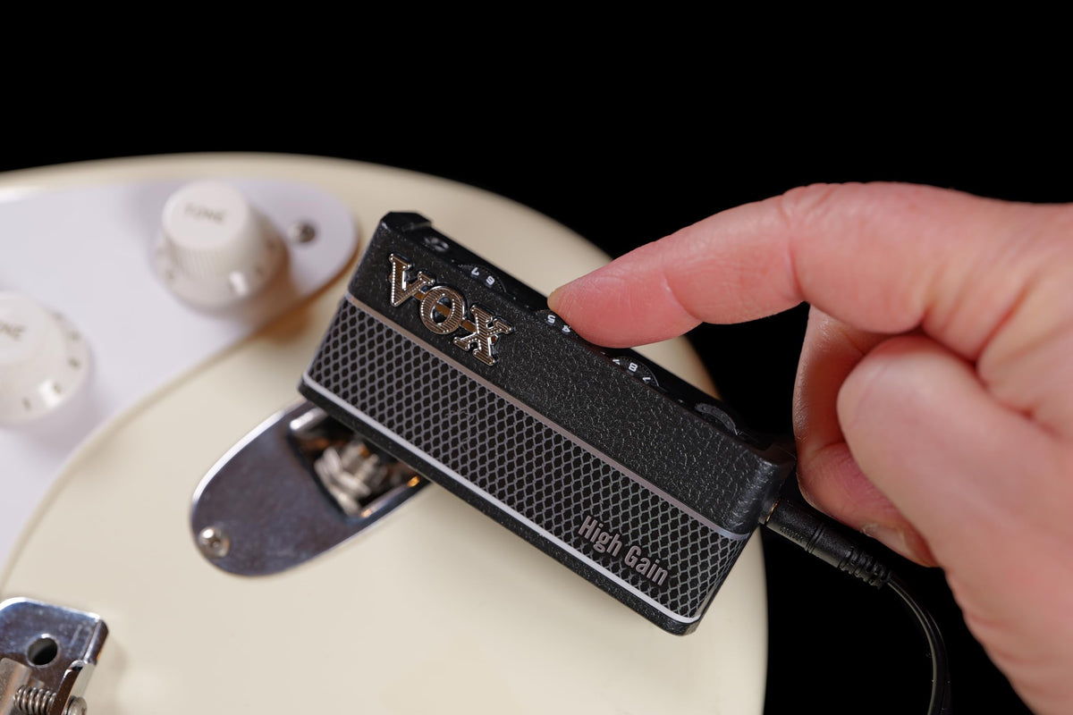 VOX amPlug 3 compact design highlighted for on the go tones