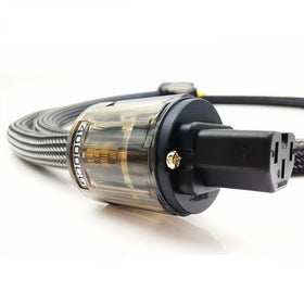 WAudio US plug and 4000CG IEC connector showing secure connections and reduced noise