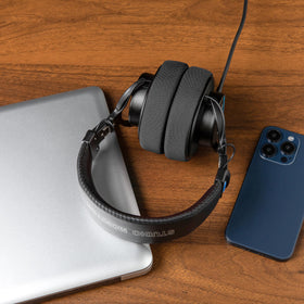 WC Freeze 7506 earpads for Sony MDR-V6, help seal and reduce noise.