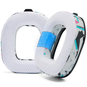 WC Freeze A50 front view showing 90's white pads and clear fit benefits