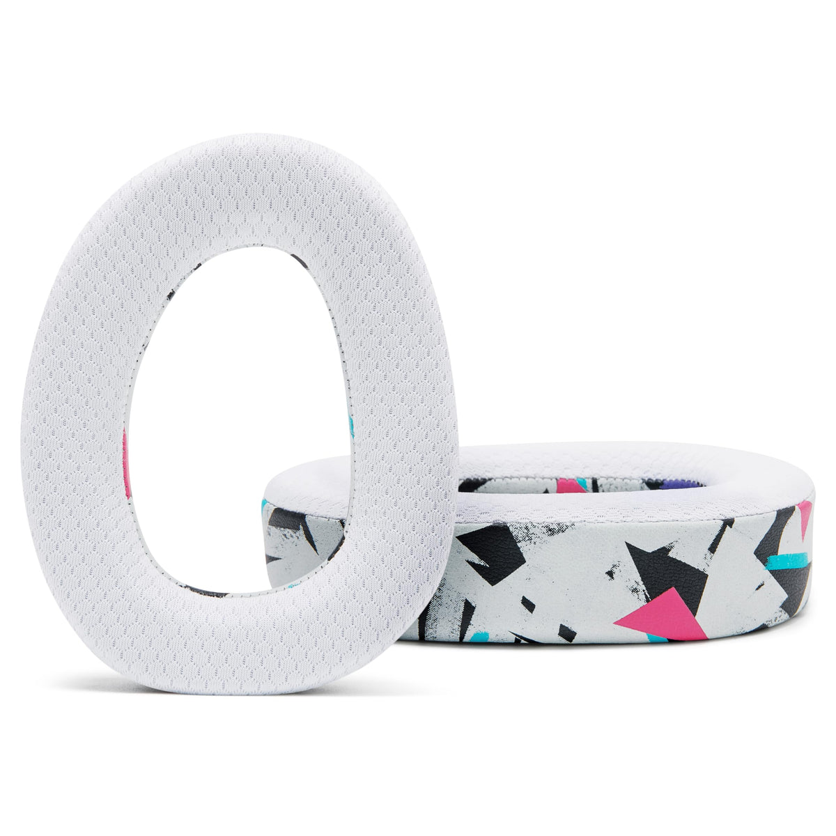Memory foam and cooling gel enhance comfort and isolation.