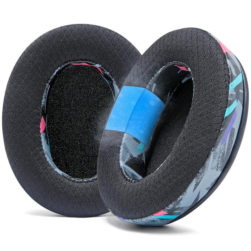 WC FreeZe front view showing 90's Black earpads and refreshed look benefit