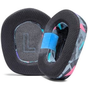 WC FreeZe G733 cooling gel earpads show cooling surface for long play sessions