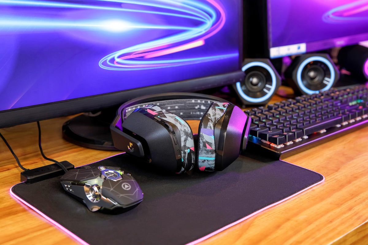 WC FreeZe G733 memory foam and gel offer improved noise isolation