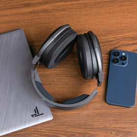 Close-up of WC cooling gel layer texture for cooler listening comfort