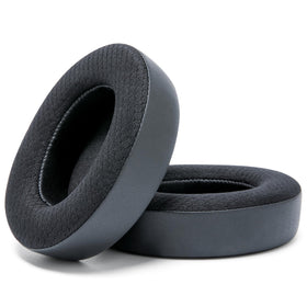 WC Freeze Studio stitched seams reinforce durability for daily use.