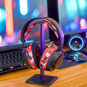 WC HeadbandZ Arctis Nova red prism strap detail reinforces attachment points.