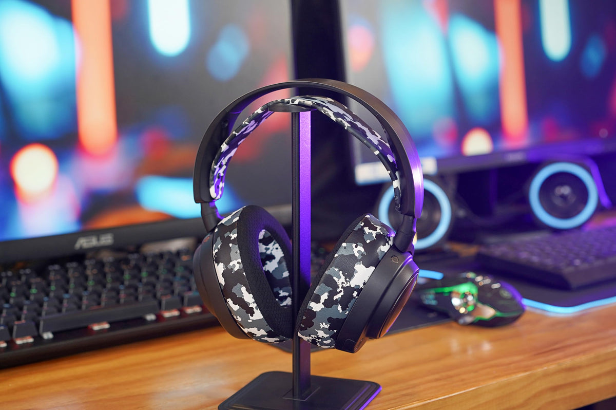 Attachment points on WC HeadbandZ Arctis Nova Snow Camo illustrate durability.