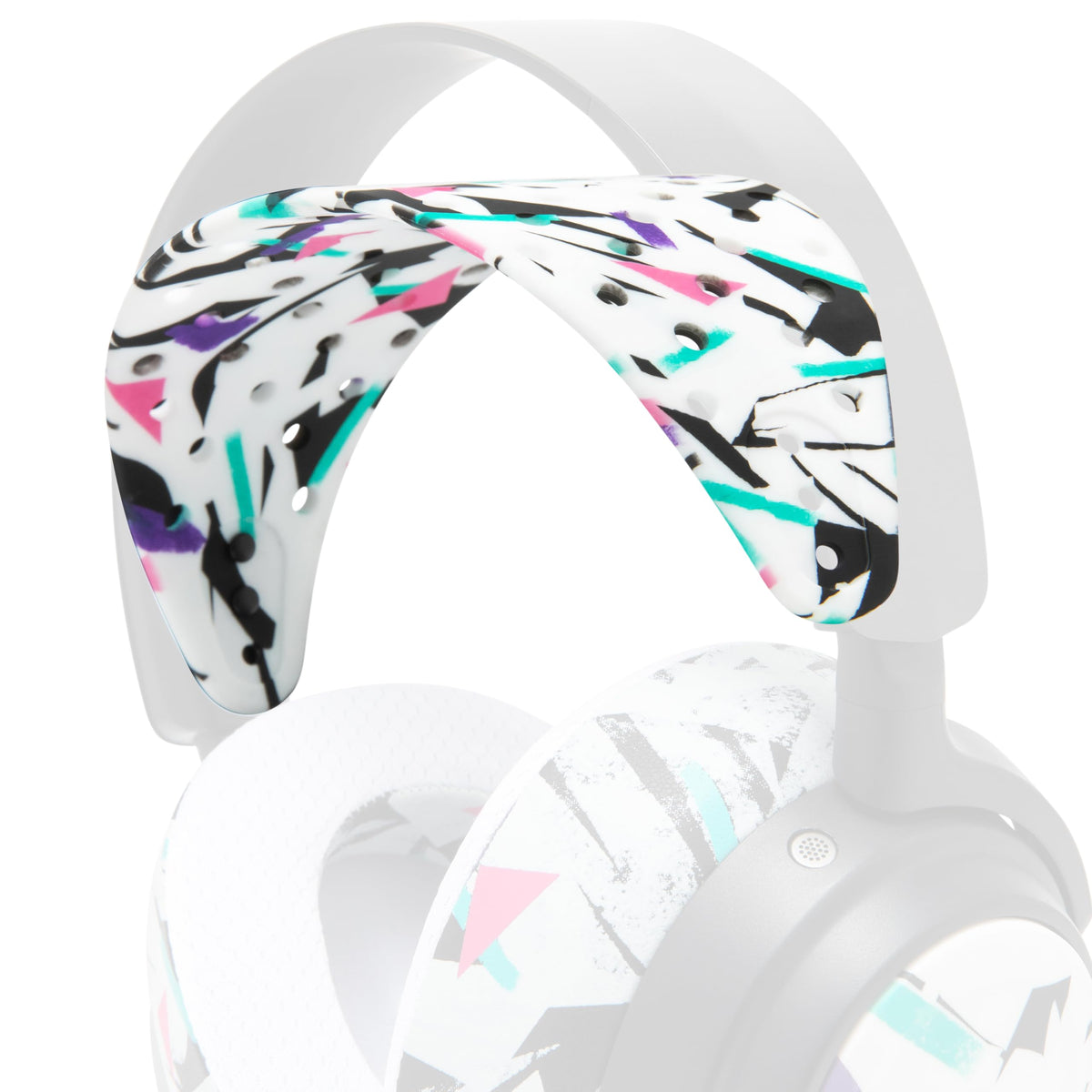 WC HeadbandZ Arctis Nova V2 wide band improves weight distribution for long, comfortable sessions.
