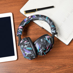 WC ShellZ XM5 silicone exterior shell guards XM5 against scratches with a sleek finish.