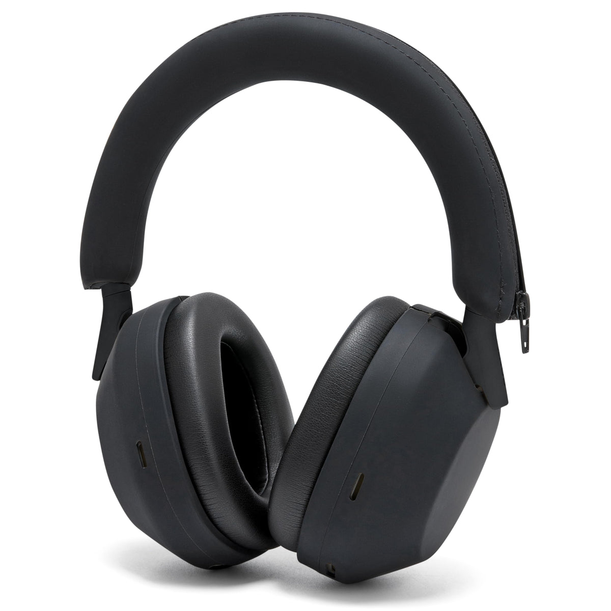 WC ShellZ XM5 durable finish complements everyday wear and style.