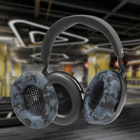WC SweatZ Momentum 4 silicone durability supports rugged workouts and moisture resistance
