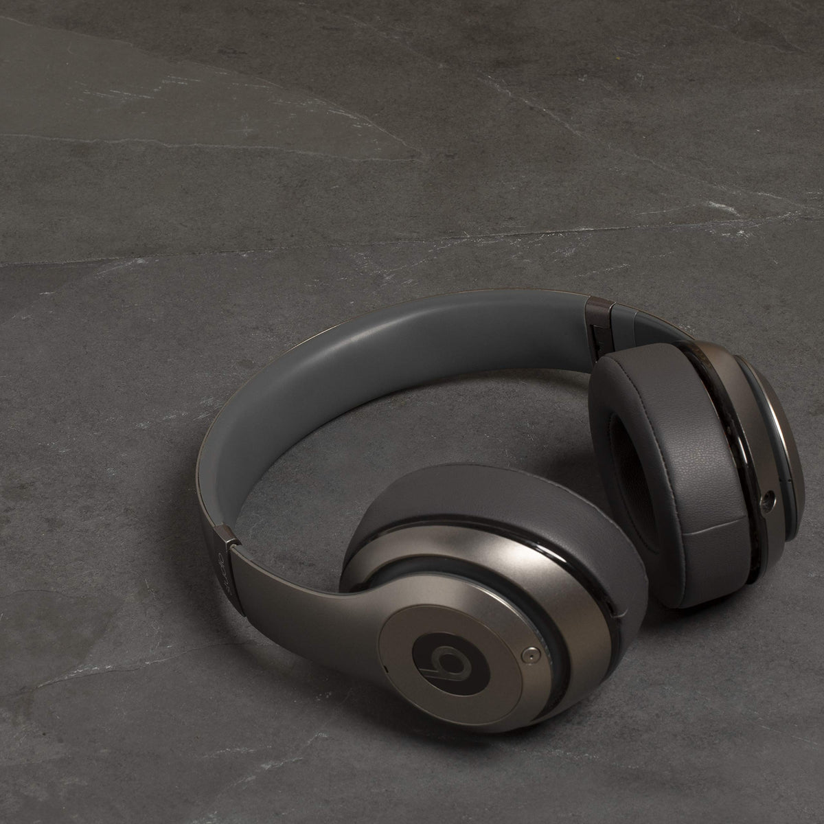 Memory foam detail improves long-wearing comfort for Beats Studio ear pads