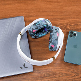 Durable internal seams and stitching keep Beats Studio pads intact over time.