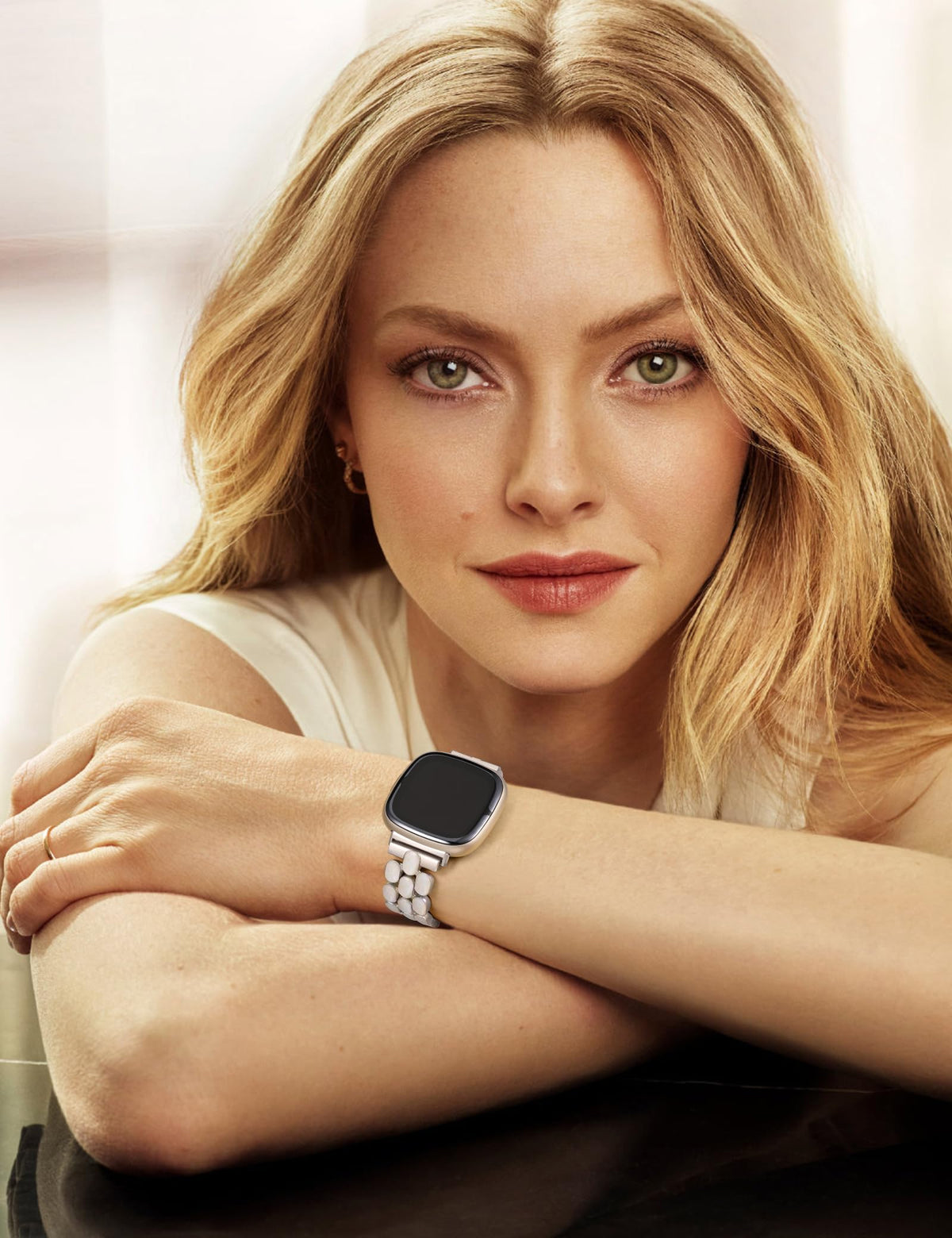 Versatile Wearlizer band elevates work and evening outfits with dressy appeal