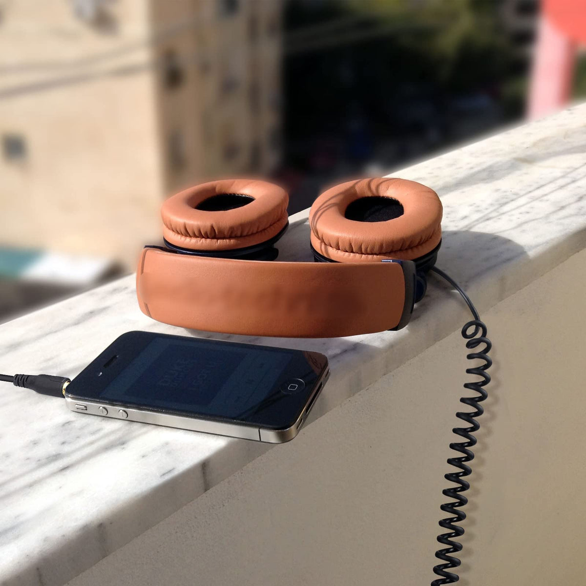 Weishan 6.35mm adapter for versatile headphone compatibility.