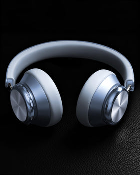 Wentronic Y03 in use on commuter showing ANC benefit for quieter public transit listening