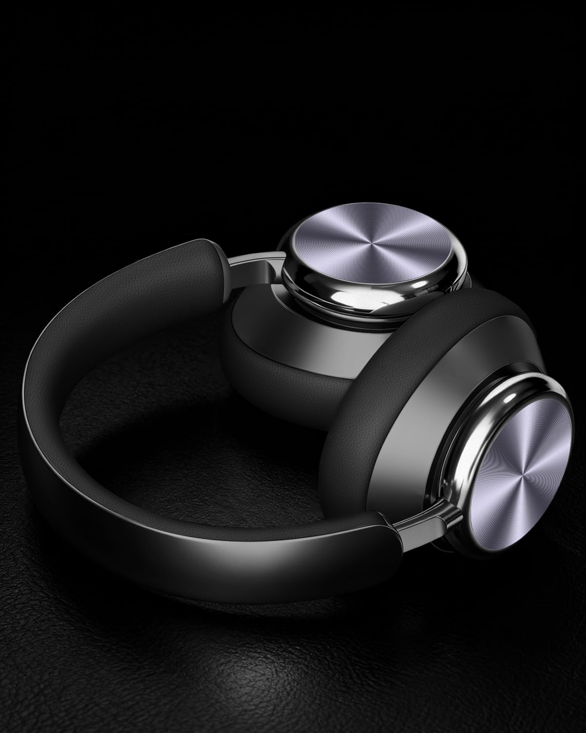 Wentronic Y03 worn on head in lifestyle scene showing noise reduction while commuting