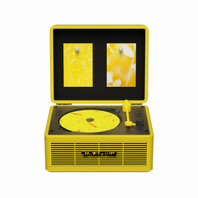 WhatPlus CD Player front view showcases balanced sound for home listening.